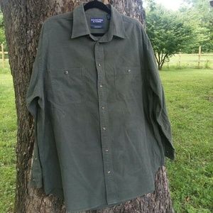 Roundtree & Yorke Herringbone Button-up  XL